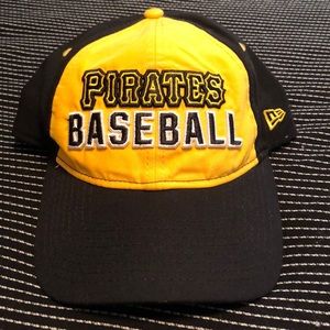 PINK Victoria's Secret Accessories - VS PINK Pittsburgh Pirates Baseball Hat PINK Victoria's Secret Accessories - VS PINK Pittsburgh Pirates Baseball Hat